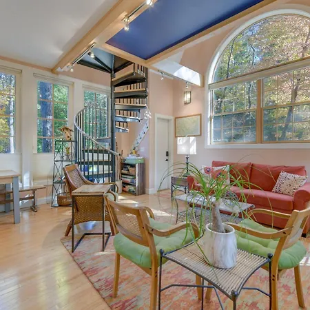Enchanting Retreat With Private Deck And River Access!